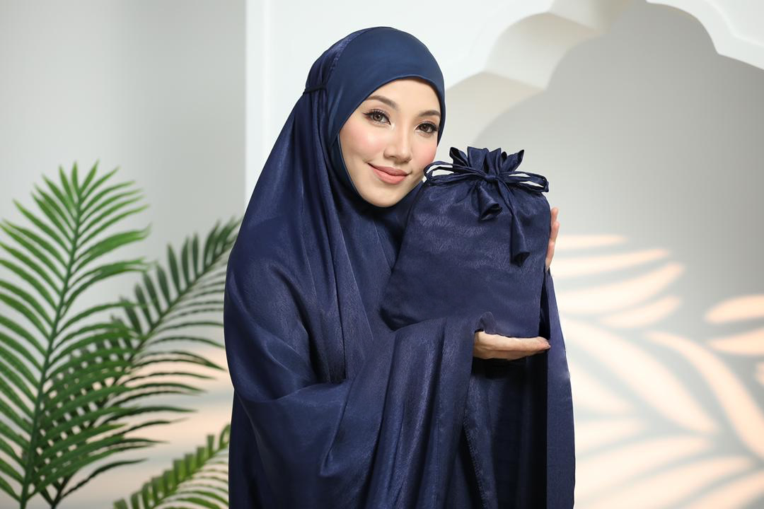 Satin Muslim Queen ( Bleu nuit/ Dark Blue)